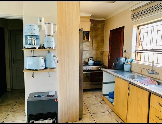 4 BEDROOM HOUSE FOR SALE IN RATANDA